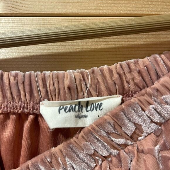 Peach Love California Velvet Burnout Long Sleeve Romper Small - Picture 4 of 7